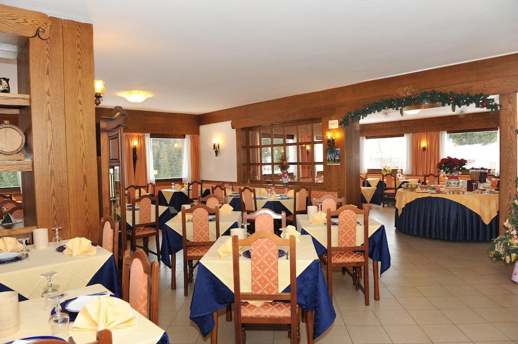 Hotel Bucaneve Moena Exterior foto